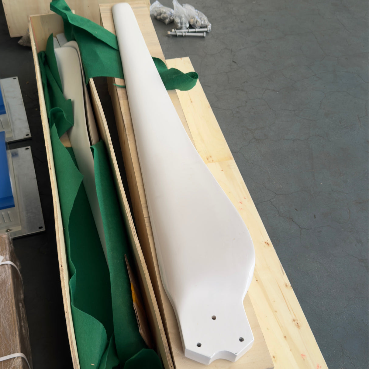 L2-3000 Horizontal Wind Turbine — 3000W at 11 m/s, 240V