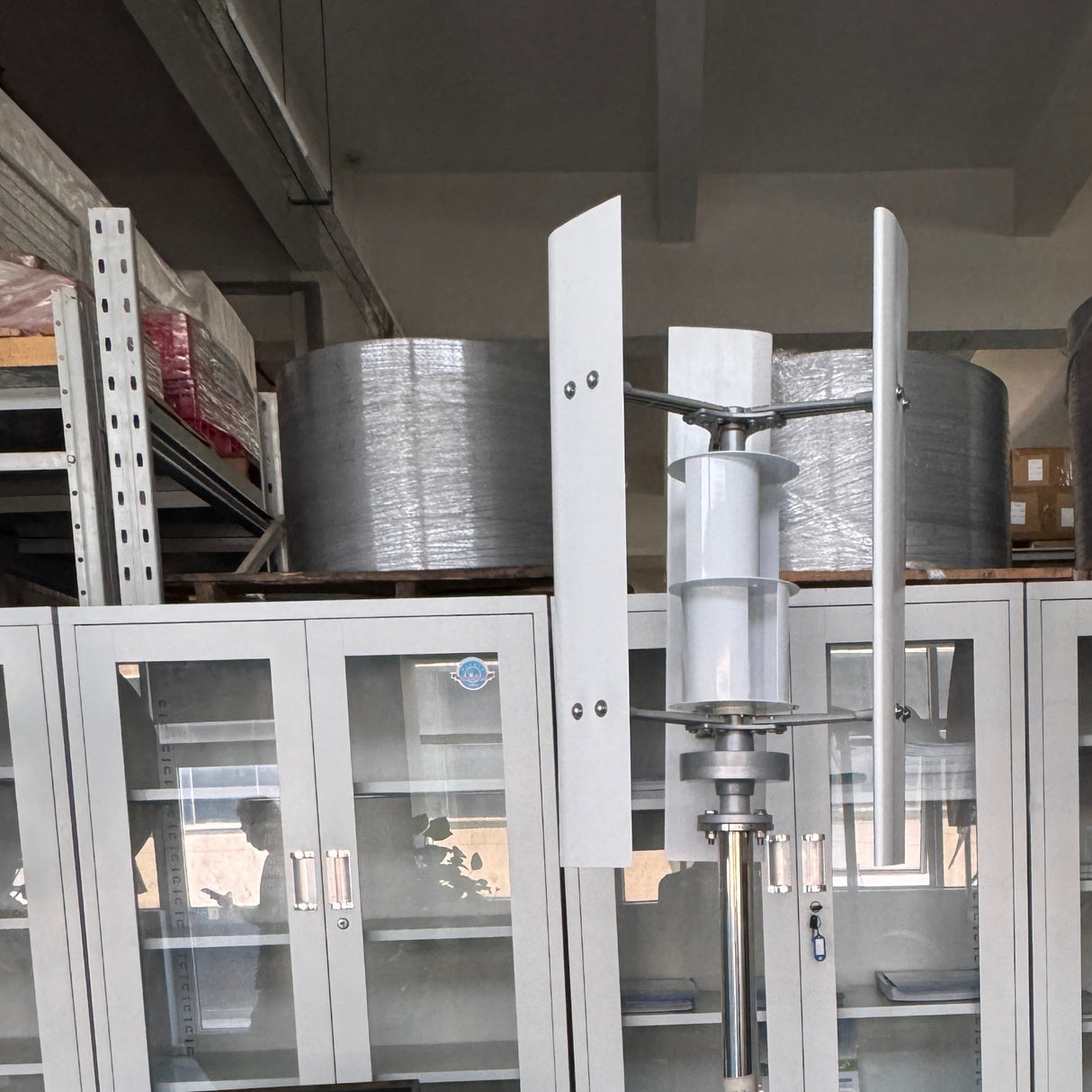 HPRO-1000 Vertical Wind Turbine — 1000 W at 12 m/s, 48V