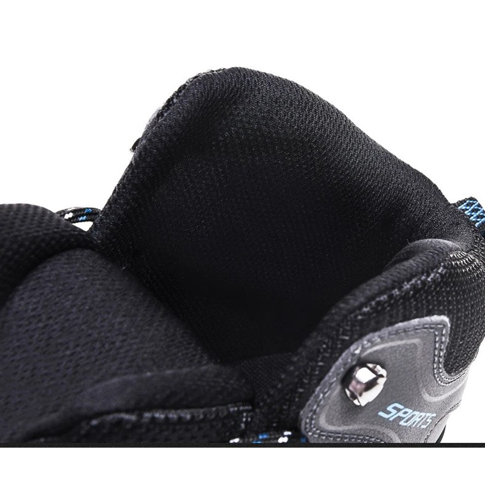 Close view inside the collar: padded tongue and collar lined with black mesh fabric
