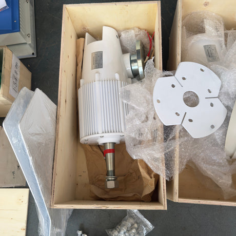 L2-2500 Horizontal Wind Turbine — 2500W at 11 m/s, 240V