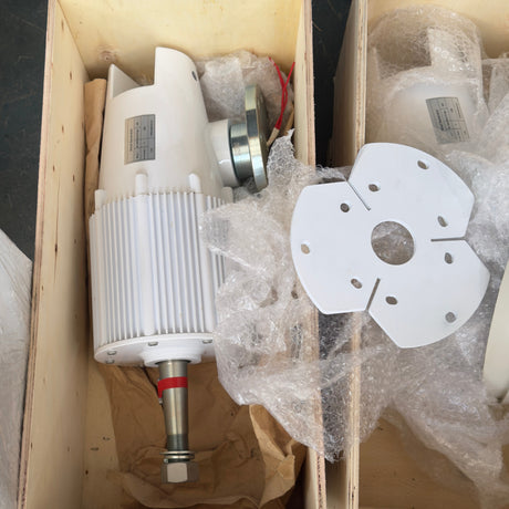 L2-3000 Horizontal Wind Turbine — 3000W at 11 m/s, 240V