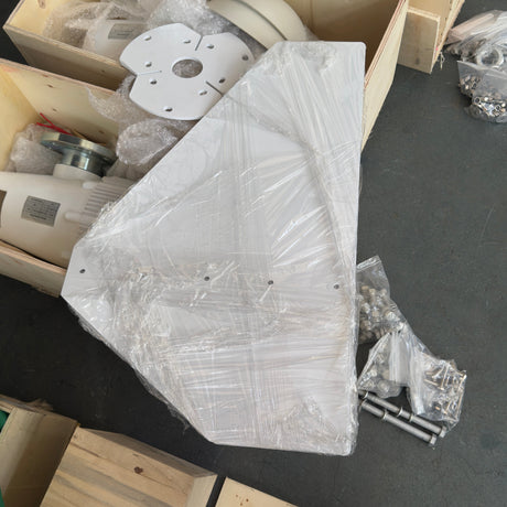 L2-3000 Horizontal Wind Turbine — 3000W at 11 m/s, 240V