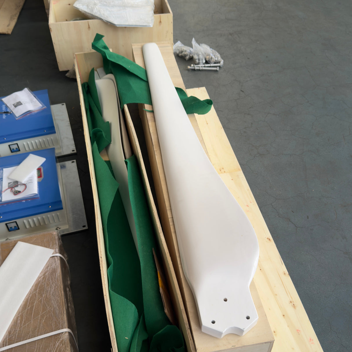 L2-2000W Horizontal Wind Turbine & Controller 48V