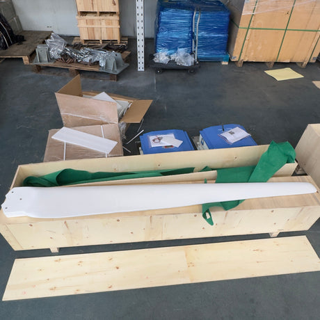 L2-2500 Horizontal Wind Turbine — 2500W at 11 m/s, 240V